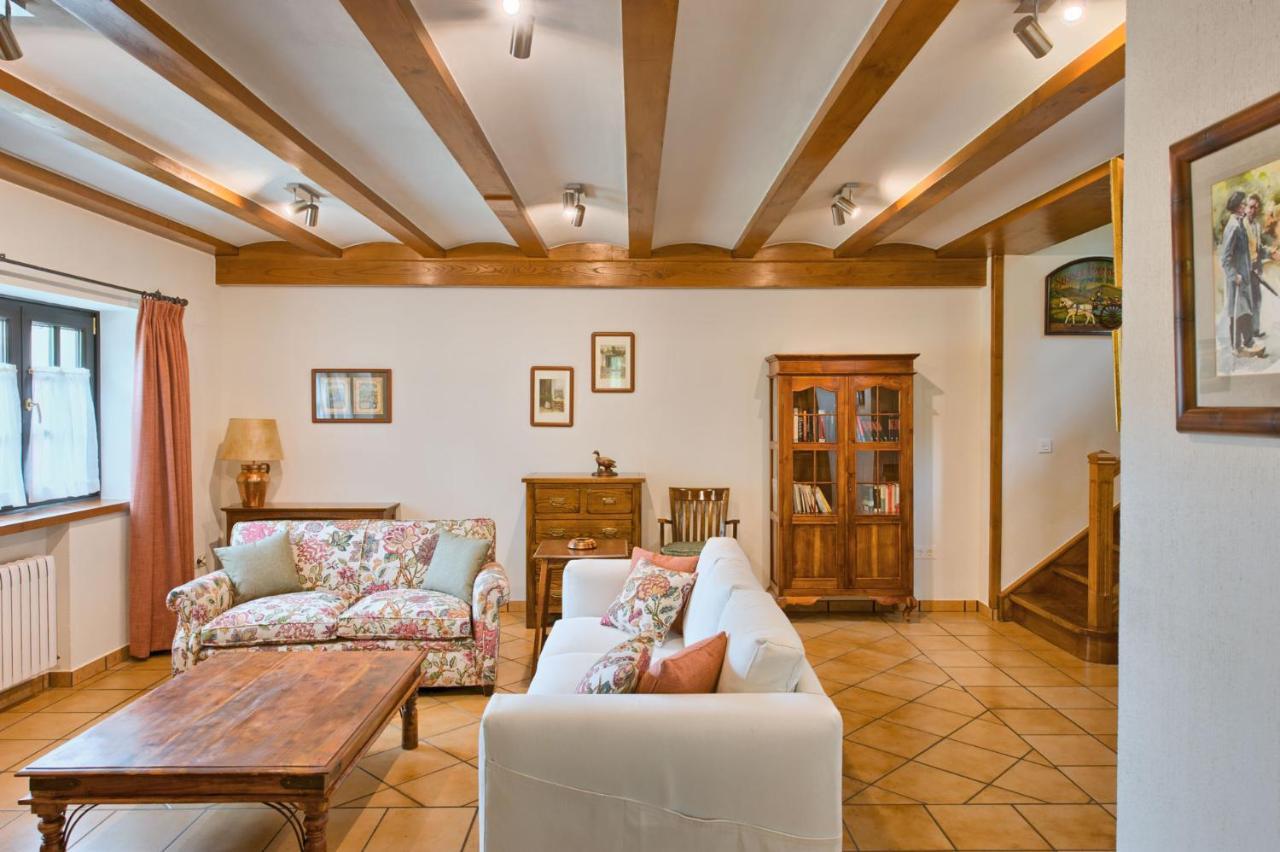 Casas Rurales El Llugaron Miravalles المظهر الخارجي الصورة