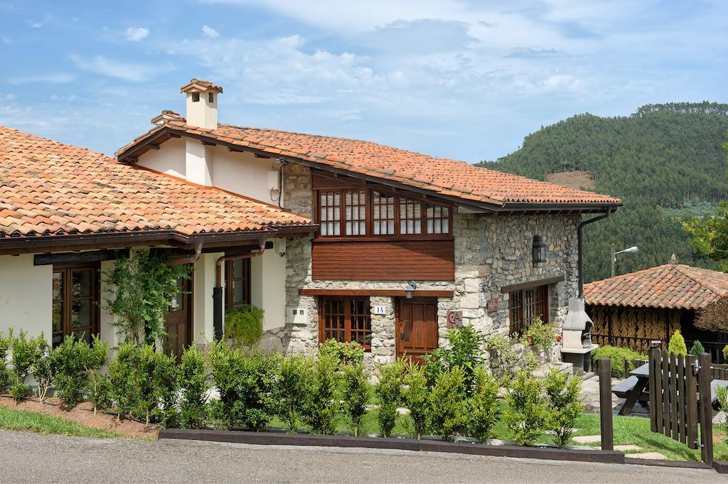 Casas Rurales El Llugaron Miravalles الغرفة الصورة